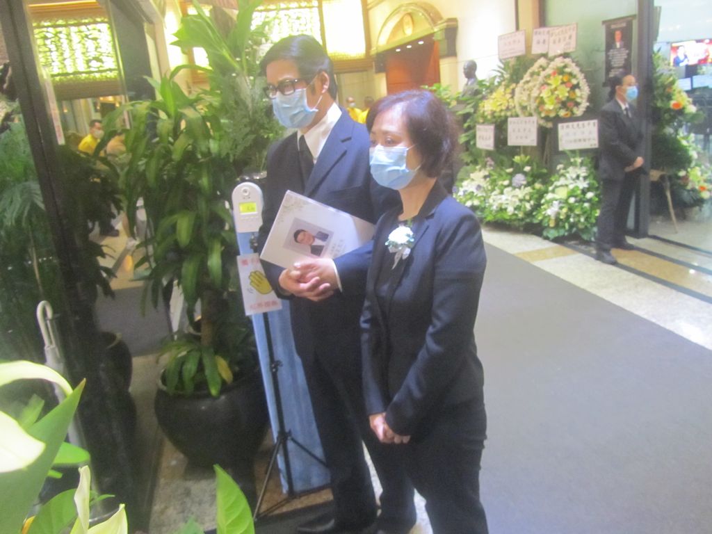 譚炳文女兒譚淑瑩與安德尊合照