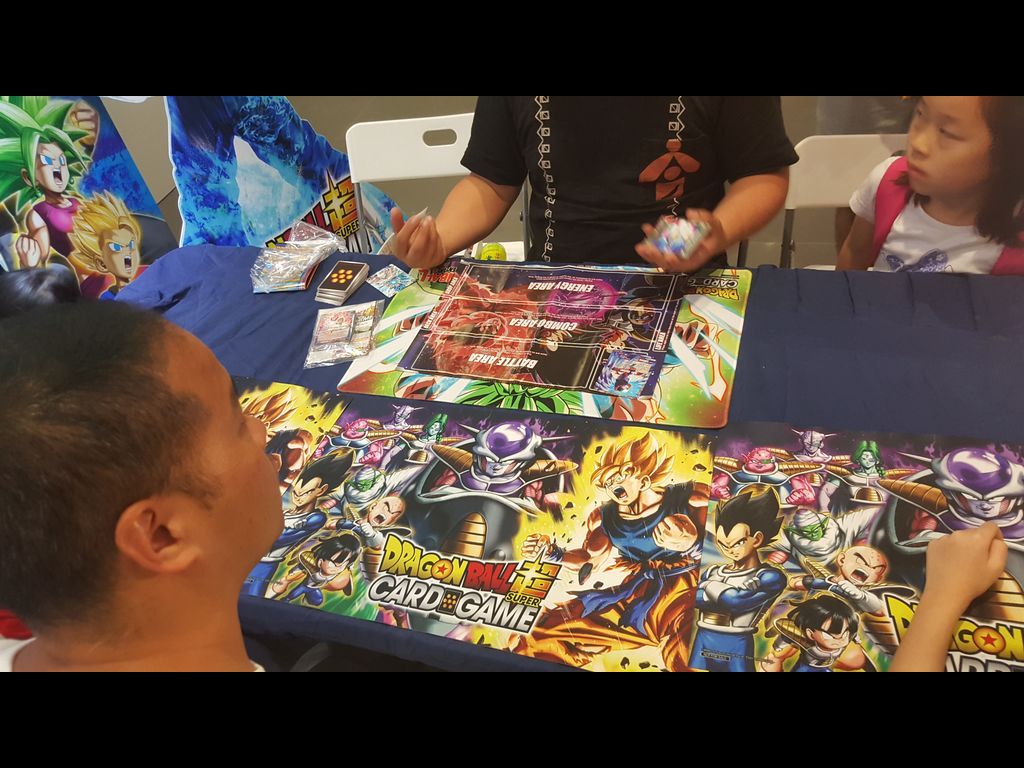 12樓「食通天」內除了設置遊戲卡展覽外,週末亦會舉行試玩活動,以及於星期日舉行比賽