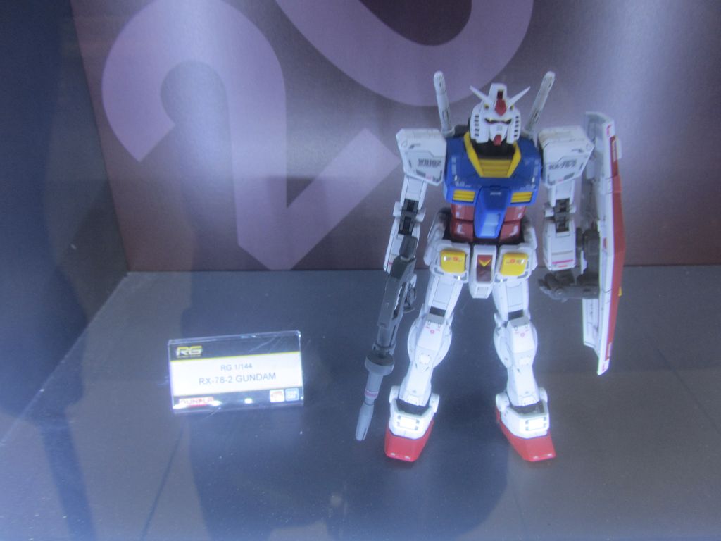 歷代不同大小比例的高達 RX-78-2 模型展示