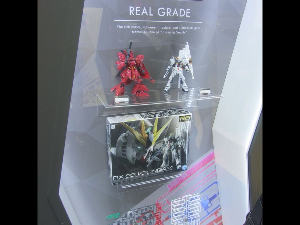 歷代不同規格的高達模型:Real Grade