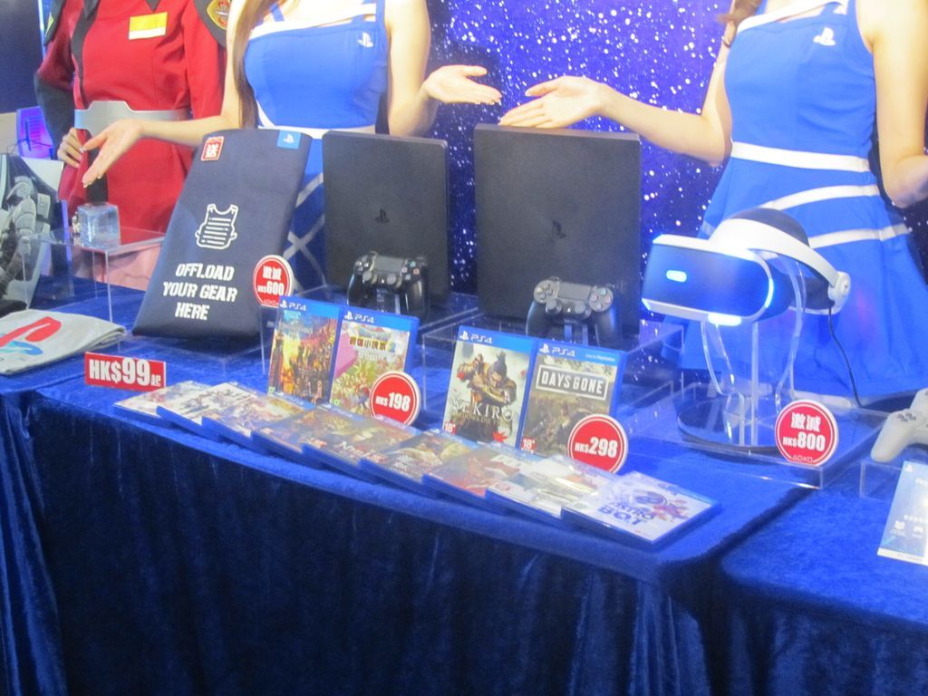 Play Station 記者會情況：介紹會場優惠部份